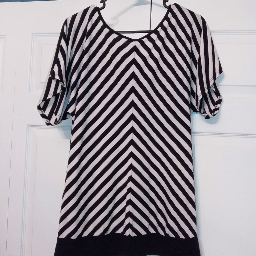 Xhilaration Short sleeve shirt